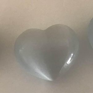 White cat’s eye heart polished